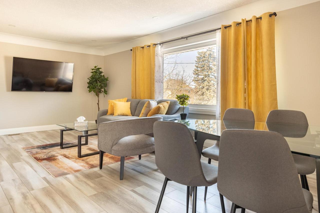 Entire 2 Bedroom Apartment Downtown - U3 Waterloo Exterior photo